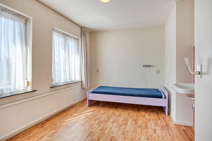 Photo 19 of Sint Lambertusstraat 62