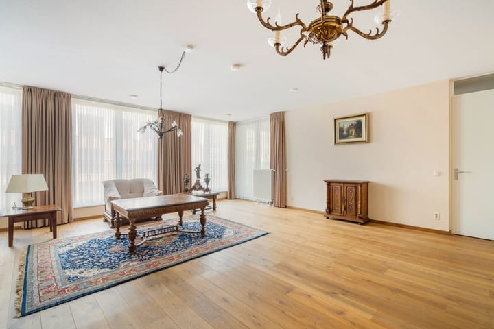 Photo 2 of Graafschap Hornelaan 15-A