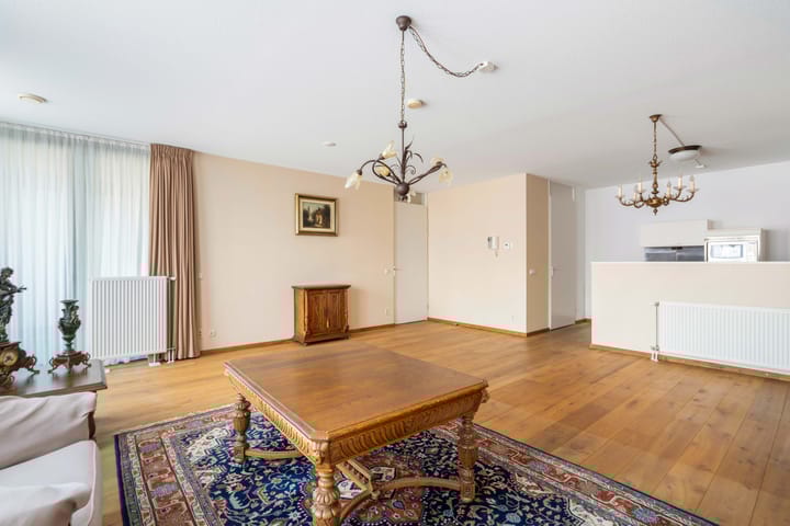 Photo 15 of Graafschap Hornelaan 15-A