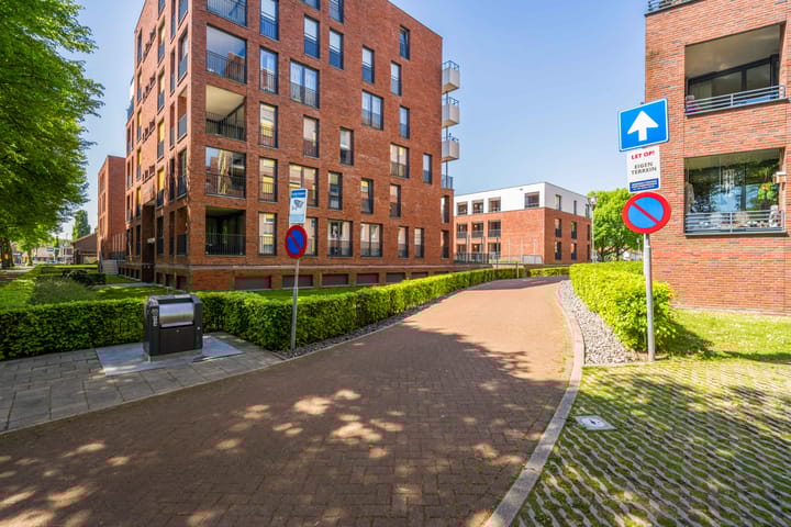 Photo 29 of Graafschap Hornelaan 15-A