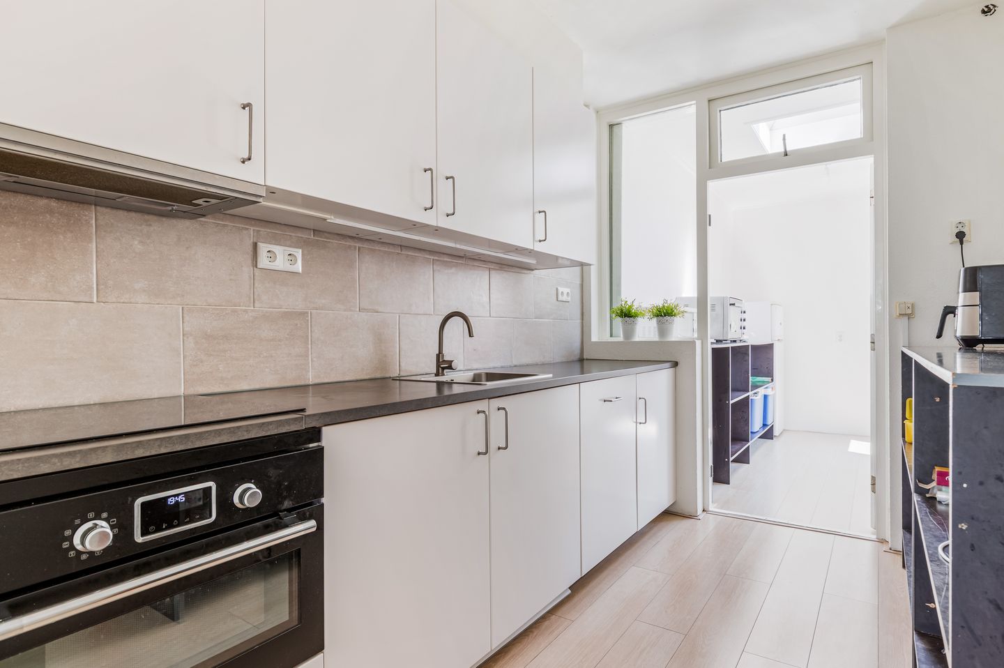 Foto 19 van Van Hallstraat 32