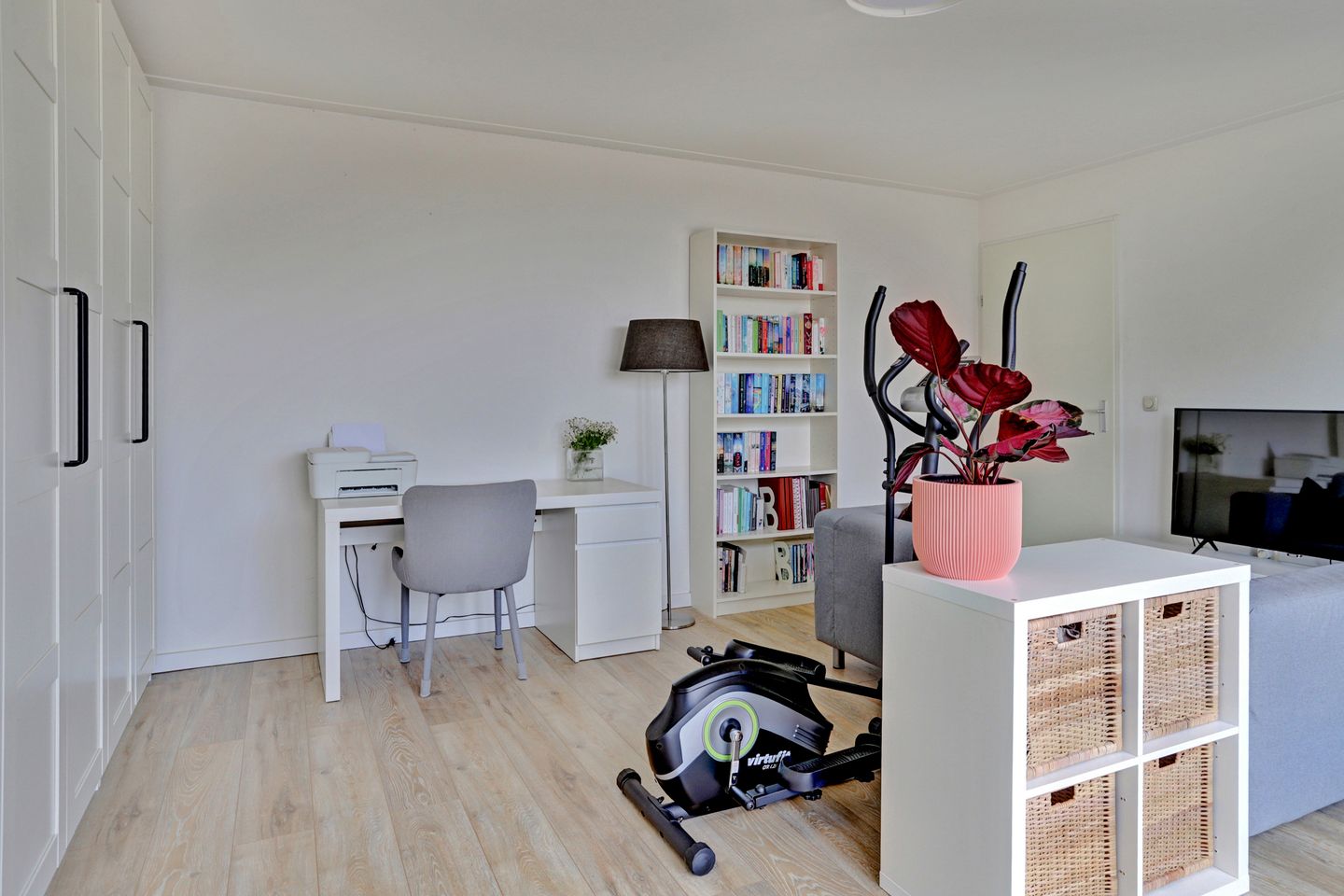 Photo 35 of Annie van Hattemtuin 19