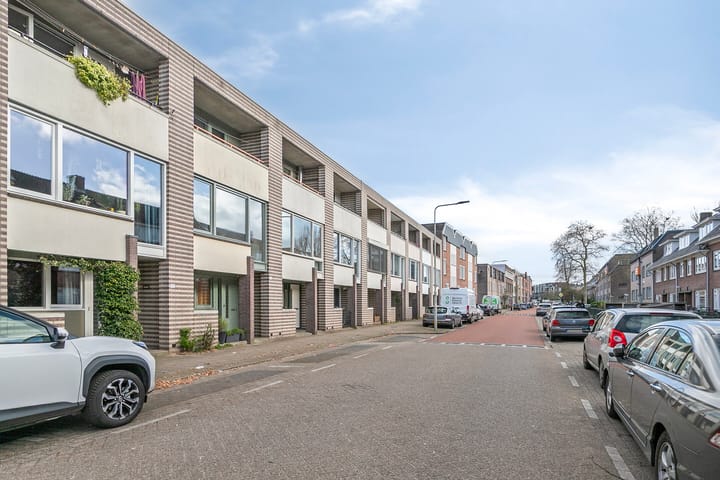 Foto 39 van Rosendaalsestraat 81