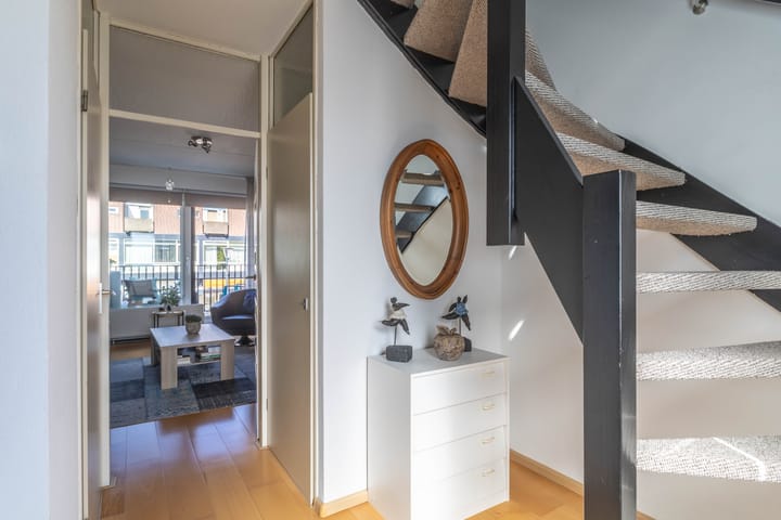 Photo 8 of Maerten van Heemskerckstraat 13-E