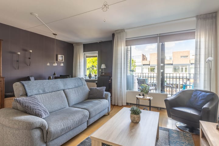 Photo 9 of Maerten van Heemskerckstraat 13-E