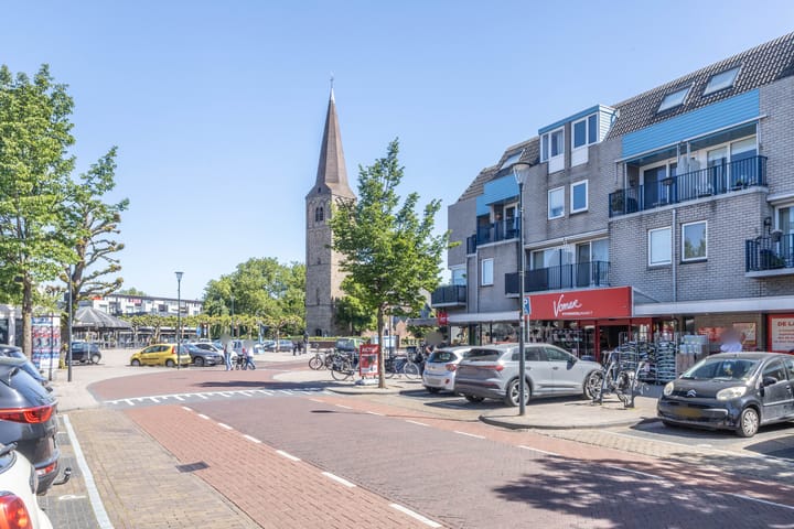 Photo 28 of Maerten van Heemskerckstraat 13-E