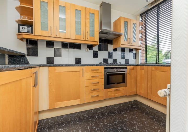 Photo 4 of Van Langendonckstraat 32