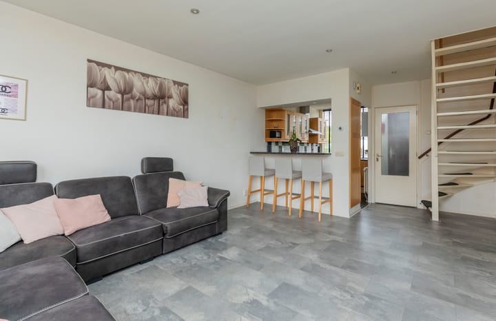 Photo 8 of Van Langendonckstraat 32