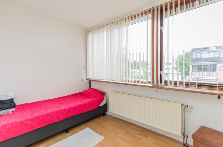 Photo 19 of Van Langendonckstraat 32