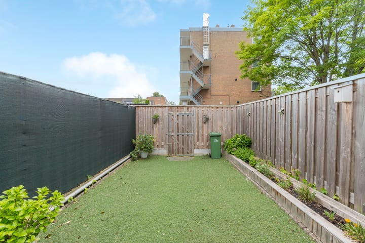 Photo 24 of Van Langendonckstraat 32