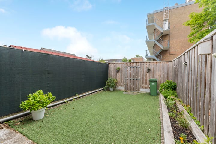 Photo 25 of Van Langendonckstraat 32