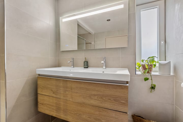 Foto 23 van Van Oldenbarneveldtstraat 17