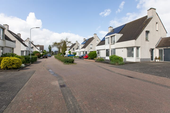 Foto 63 van Tholenstraat 22