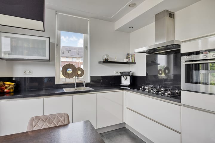 Foto 3 van De Essenburgh 19