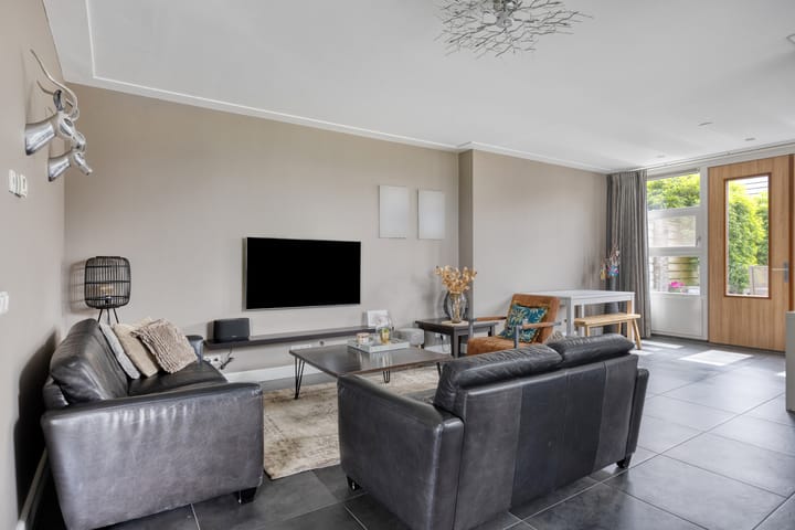 Foto 9 van De Essenburgh 19