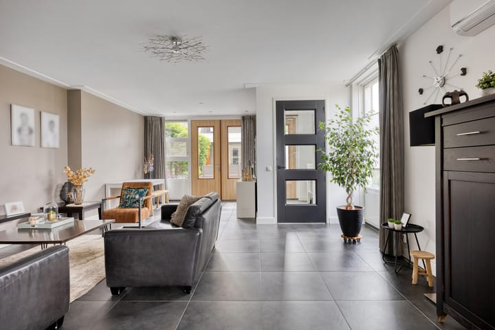 Foto 16 van De Essenburgh 19