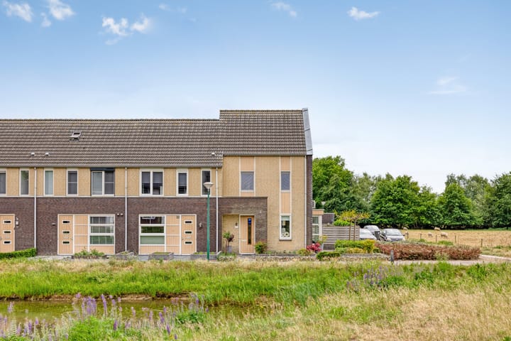 Foto 51 van De Essenburgh 19