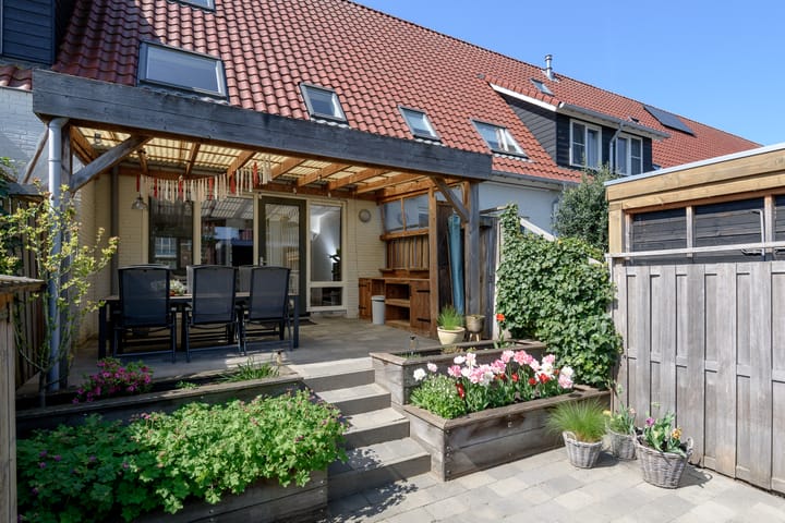 Foto 3 van Houthof 16