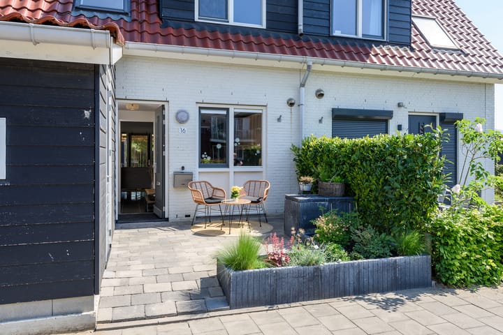 Foto 6 van Houthof 16