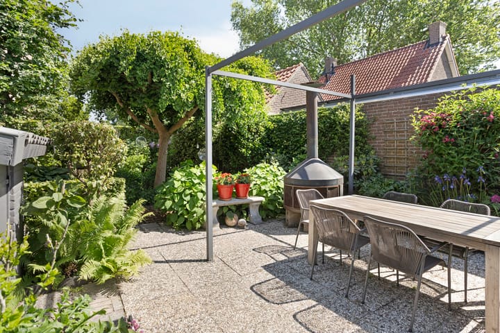 Foto 36 van Burgemeester Buijsstraat 18