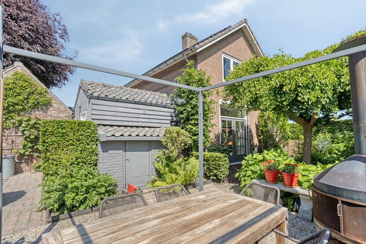 Foto 37 van Burgemeester Buijsstraat 18