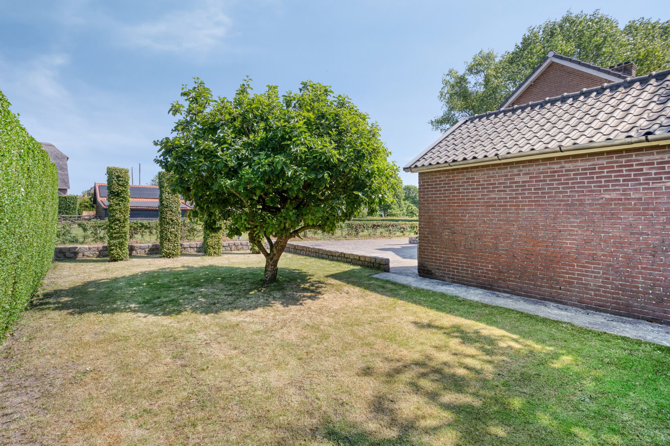 Foto 42 van Burgemeester Buijsstraat 18