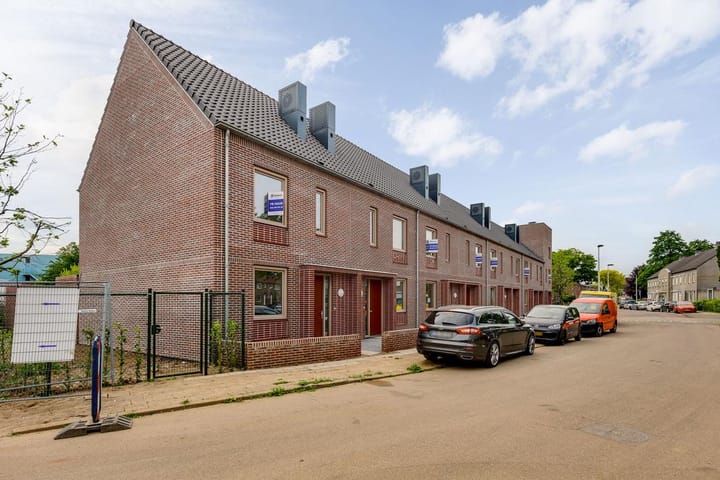 Bekijk foto van Generaal Eisenhowerstraat 31