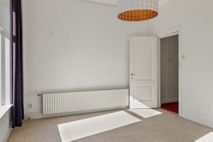 Photo 32 of Poortstraat 82