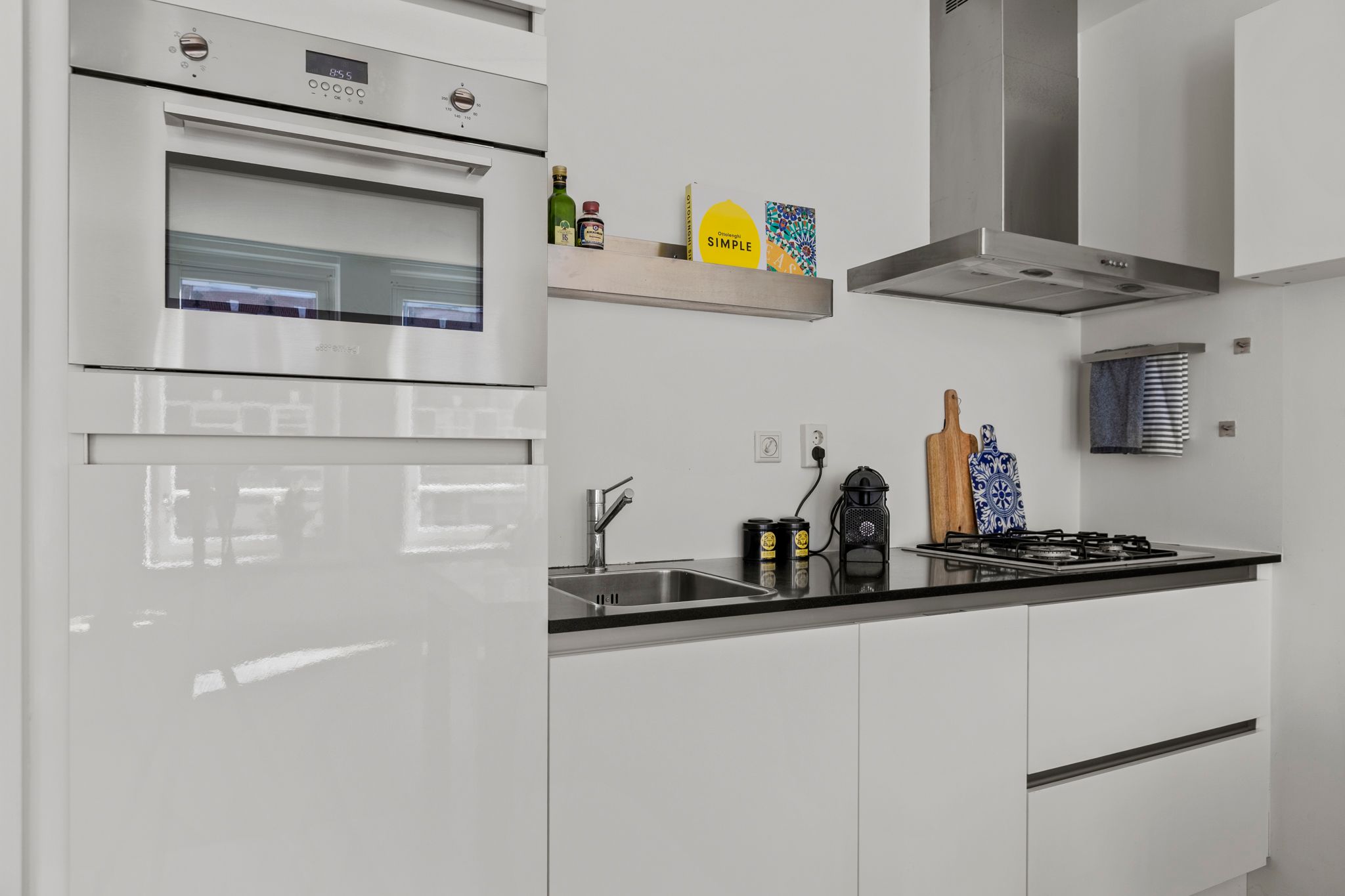 Foto 12 van Albert Cuypstraat 153-B