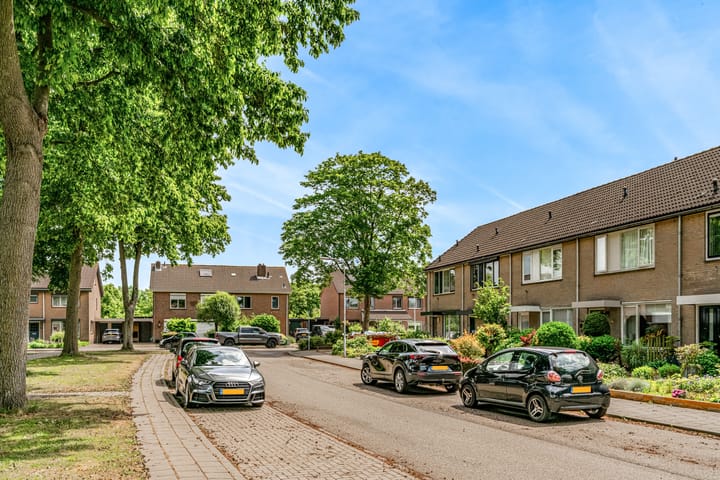 Foto 33 van Olieakkerstraat 34