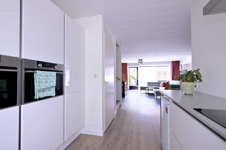 Foto 14 van Leonard Springerlaan 181