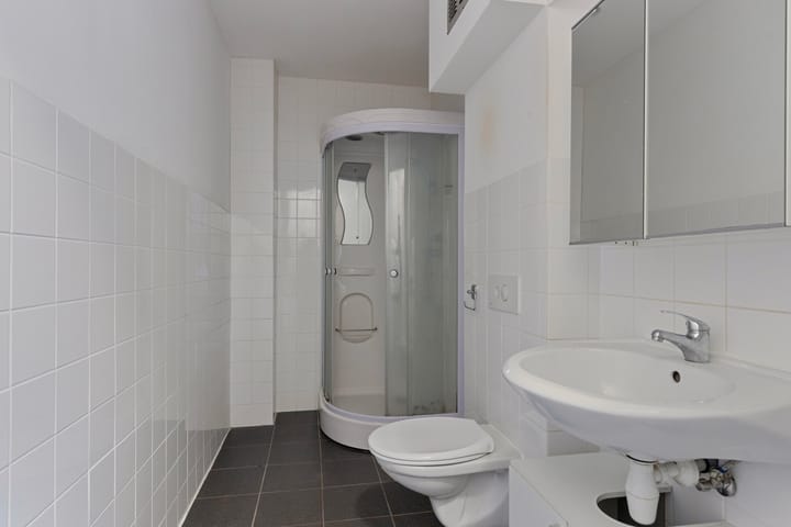 Foto 6 van Meeuwerderweg 75-8