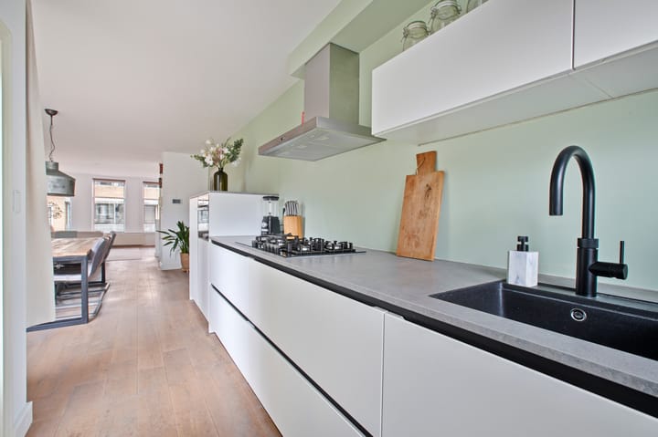 Photo 13 of Van Ostadestraat 378-3