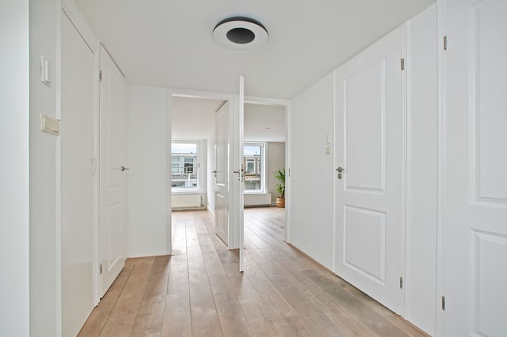 Photo 17 of Van Ostadestraat 378-3