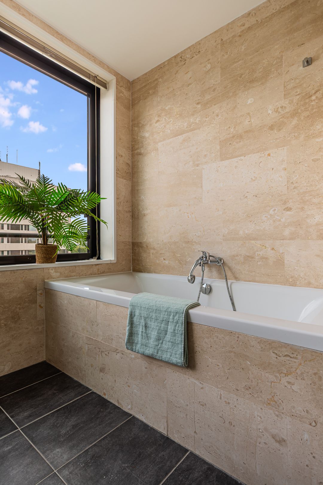 Foto 32 van Tommaso Albinonistraat 126