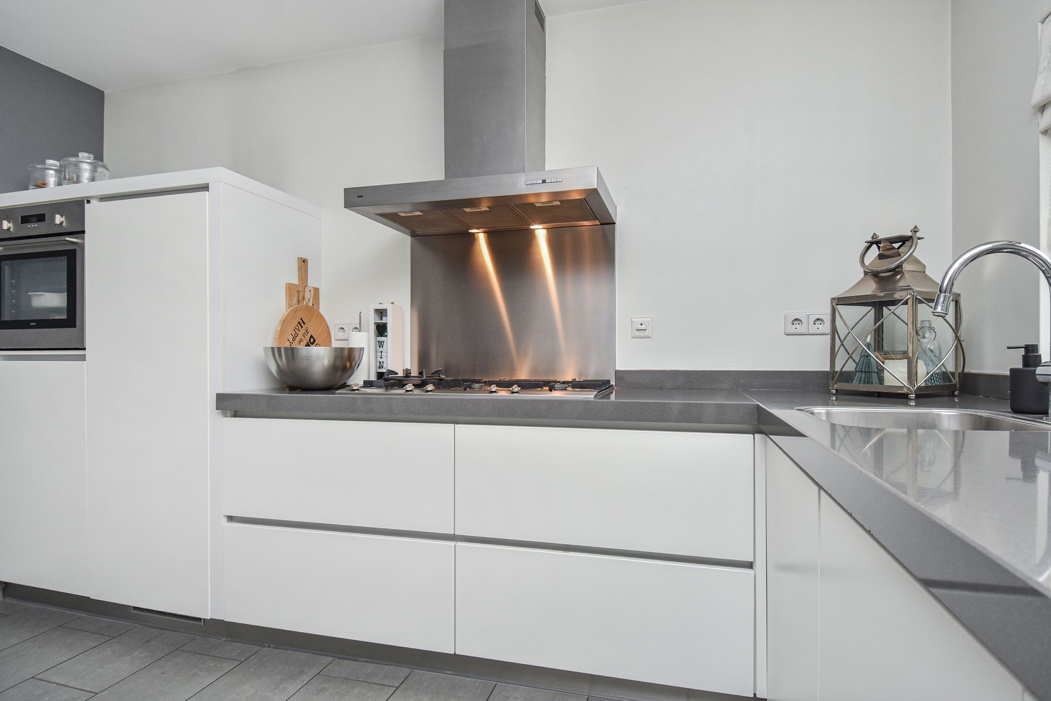 Photo 15 of Wengéhout 26