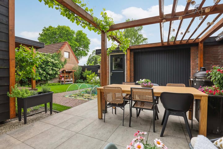 Photo 23 of Dokter van Loonweg 11