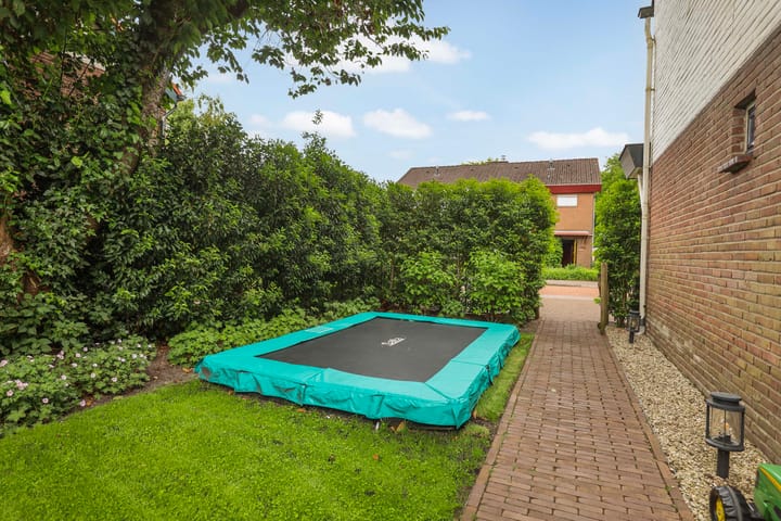 Photo 29 of Dokter van Loonweg 11