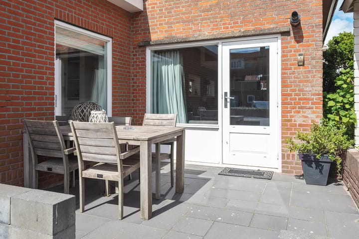 Foto 49 van Burgemeester Engelbertsstraat 3