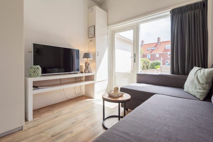 Foto 62 van Burgemeester Engelbertsstraat 3