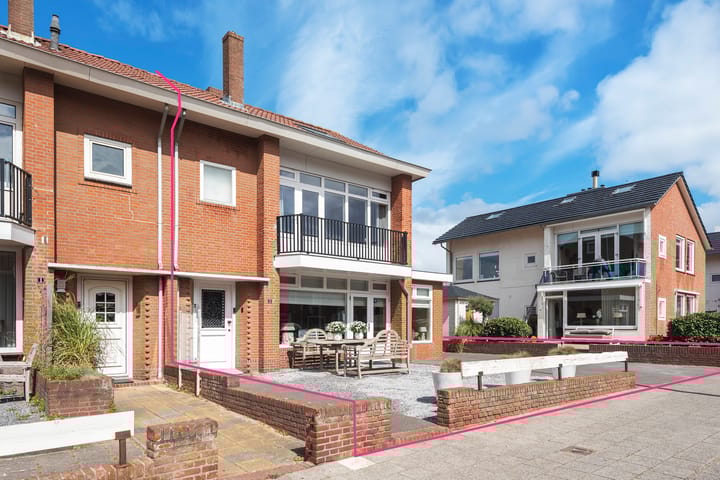 Foto 67 van Burgemeester Engelbertsstraat 3