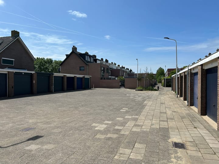 Photo 4 of Keesomstraat