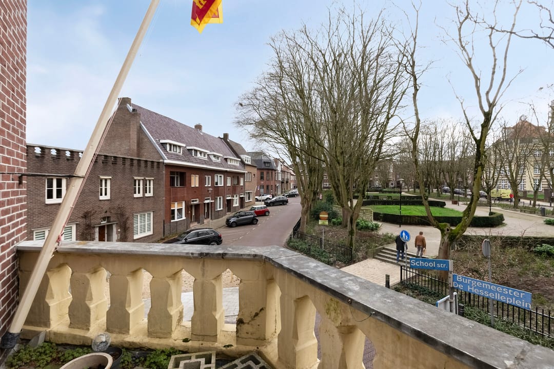 Foto 46 van Burg. de Hesselleplein 9