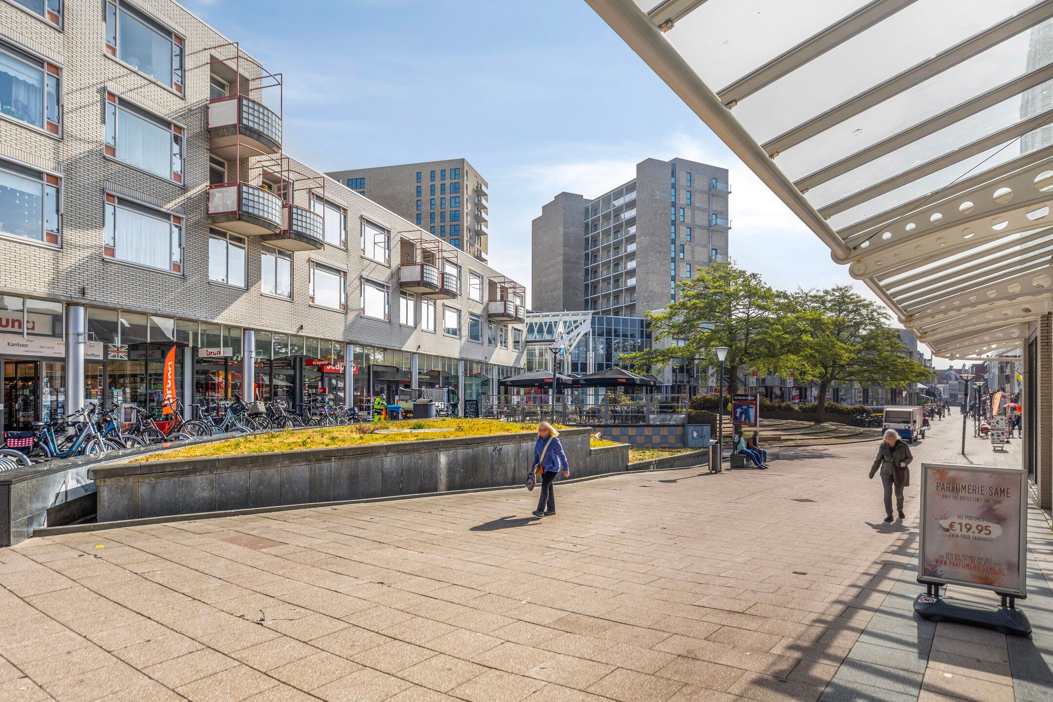 Foto 24 van Coosje Buskenstraat 222