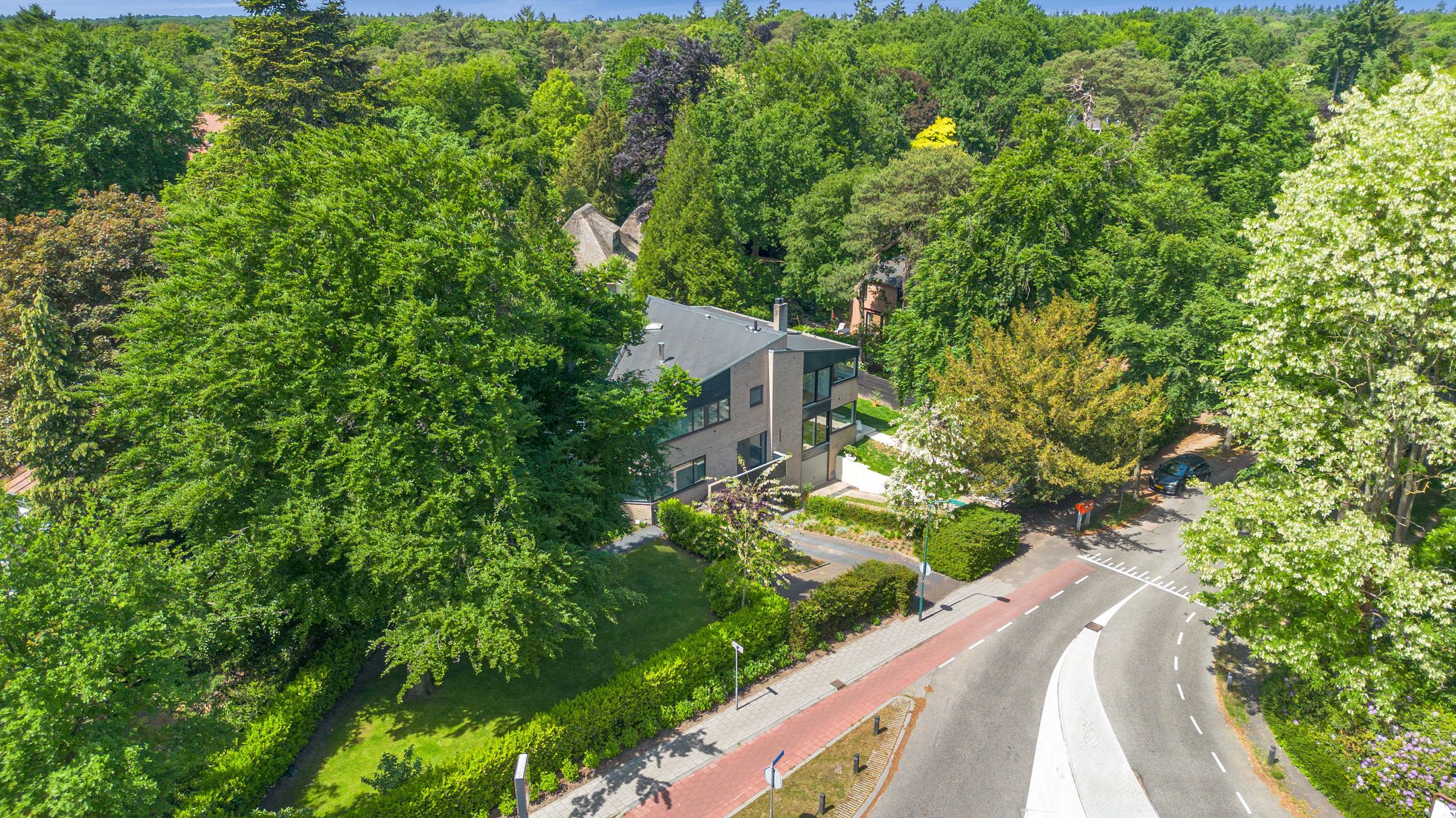 Foto 69 van Gezichtslaan 1-B