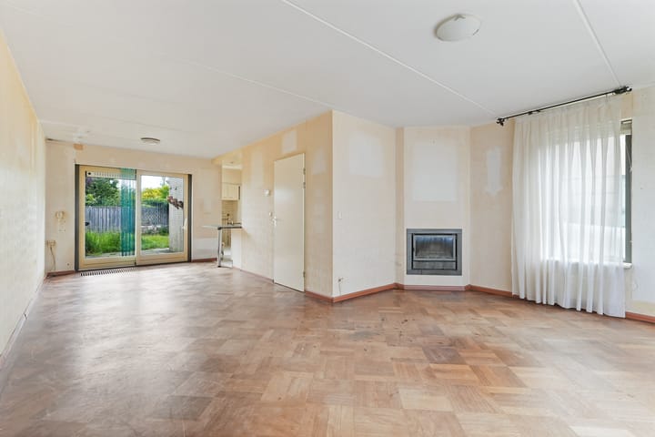 Photo 5 of Suze Groeneweglaan 103