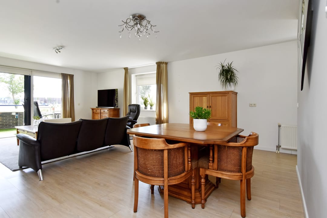 Foto 11 van Meteorenweg 40