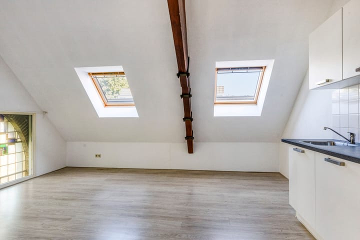 Foto 6 van Meeuwerderweg 75-12