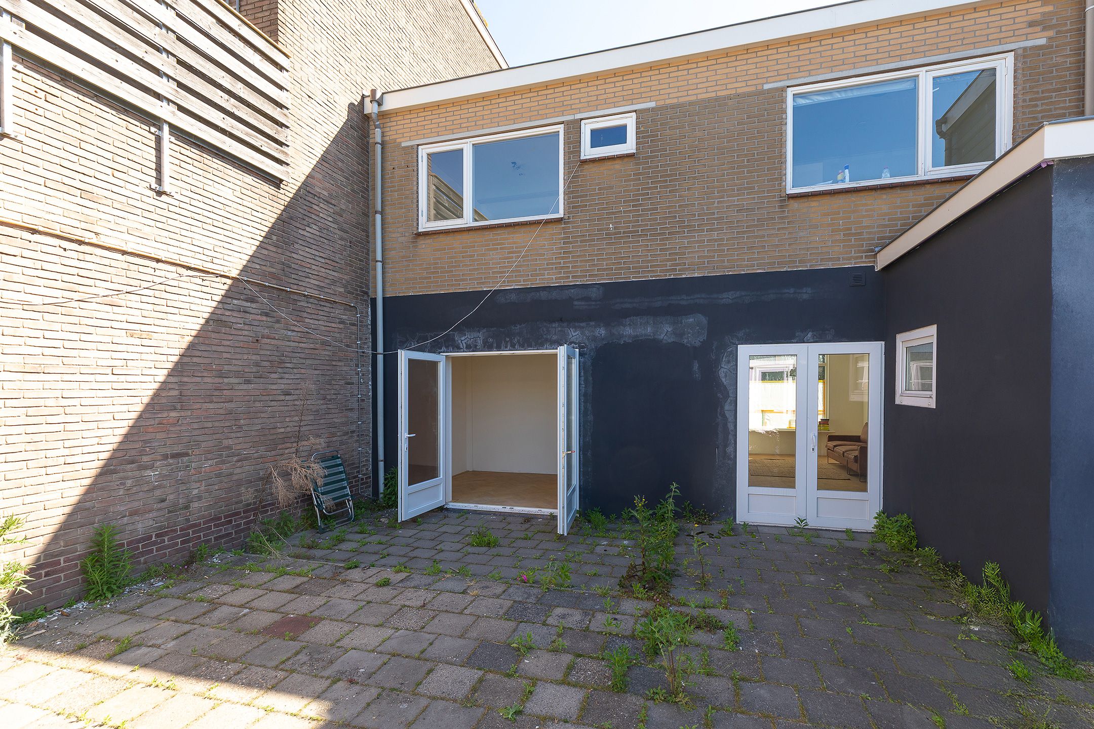 422.jpg?options=width=2160