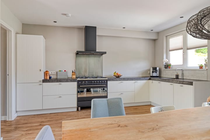 Foto 11 van Rialaan 24